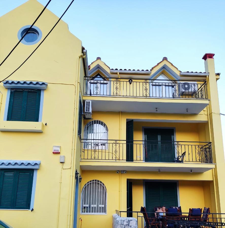 Chloe Attic Agia Efimia Exterior foto