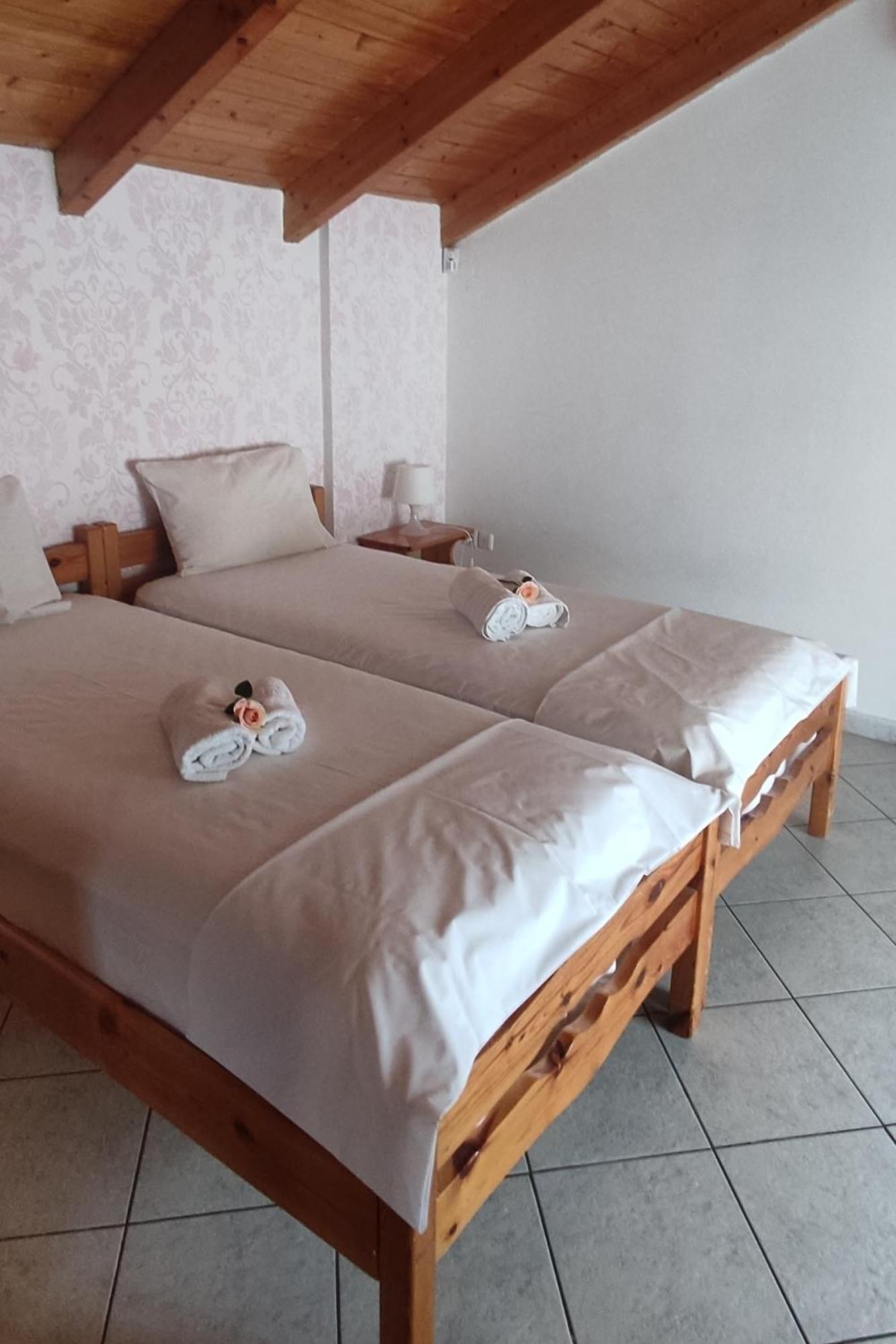 Chloe Attic Agia Efimia Exterior foto